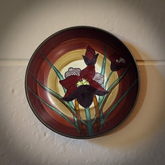 Vintage Capri Italy Porcelain Wall Bowl with Brass Back, Hand-Painted Iris, 6” D - Picture 8 of 10